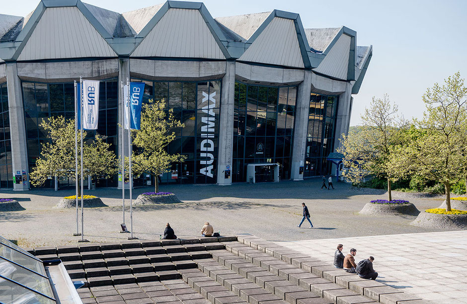 Die Ruhr-Uni Bochum von außen