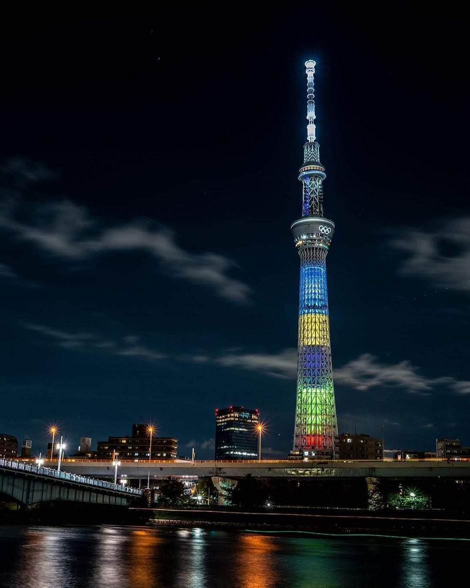~オリンピックカラーのイルミネーションが美しい東京スカイツリー~