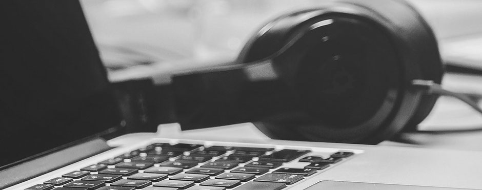 Interviewtranskription / Transkription Interviews / Audiotranskription / Videotranskription / Transkriptionsdienst / Gespräche transkribieren / problemzentriertes Interview / Oral History