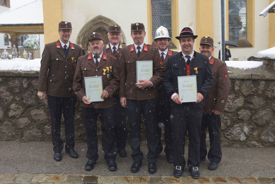v.l.: BGM Hansjörg Peer, Johann Wurzer, Bezirkskassier Alfred Harb, Gebhard Fleißner, Martin Tanzer, Andreas Mair, Joschi Fritz