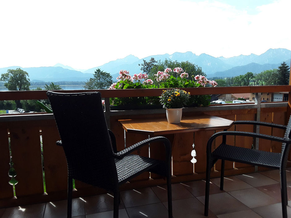 Doppelzimmer mit Berg- und Seeblick
