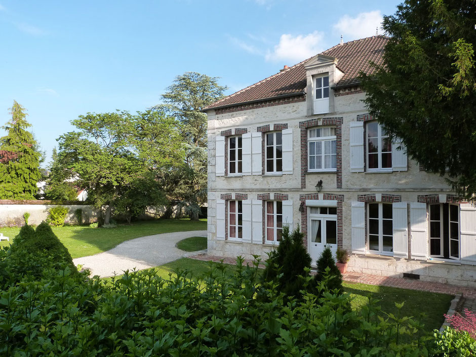 Chambres d'hôtes dans une demeure du 19e siècle ceint d'un jardin arboré de 7000m².