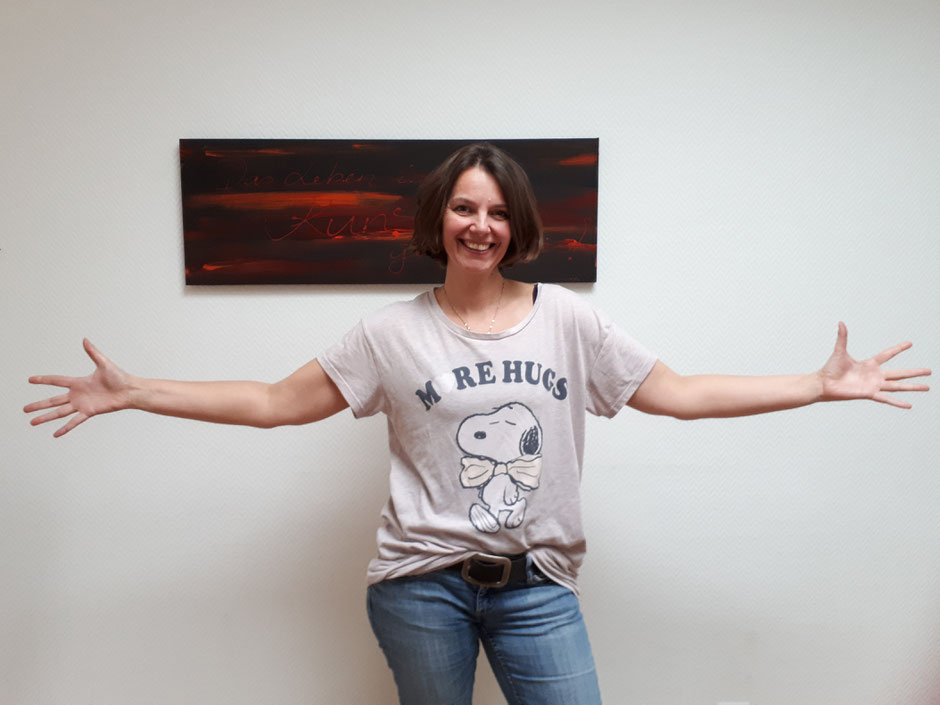 Karin Kastner Yoga und Life Coach Free Hugs