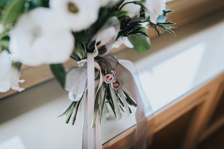 photo memory charm on the bridal bouquet