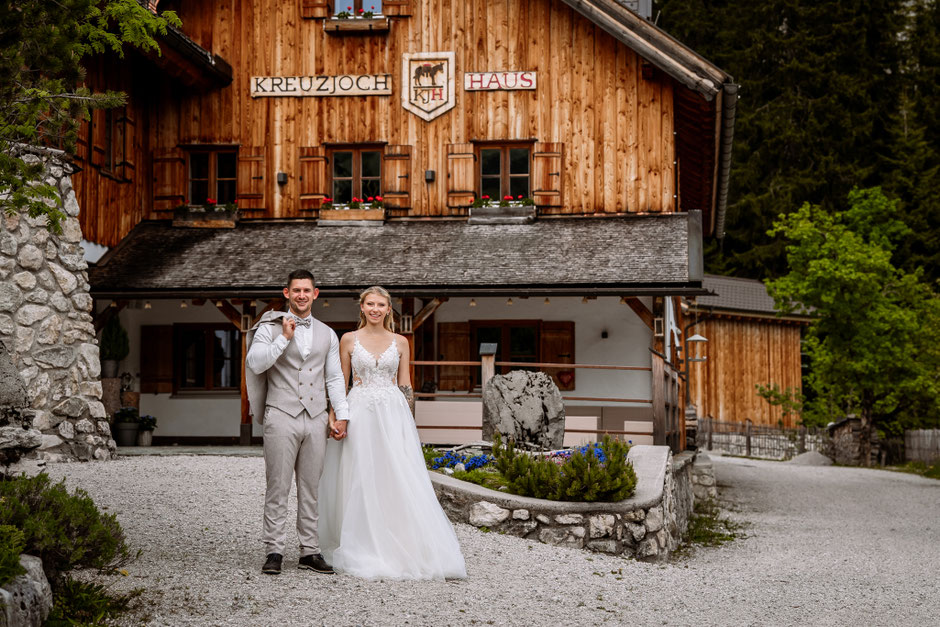 Hochzeit im Kreuzjochhaus Hochzeitsfotografin Garmisch Heiraten Berghochzeit