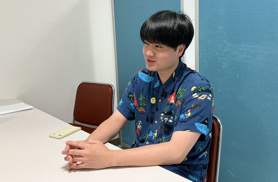 ラベンダーまつりに向けて準備を進める石井颯大さん(東海大学・生物学部3年)