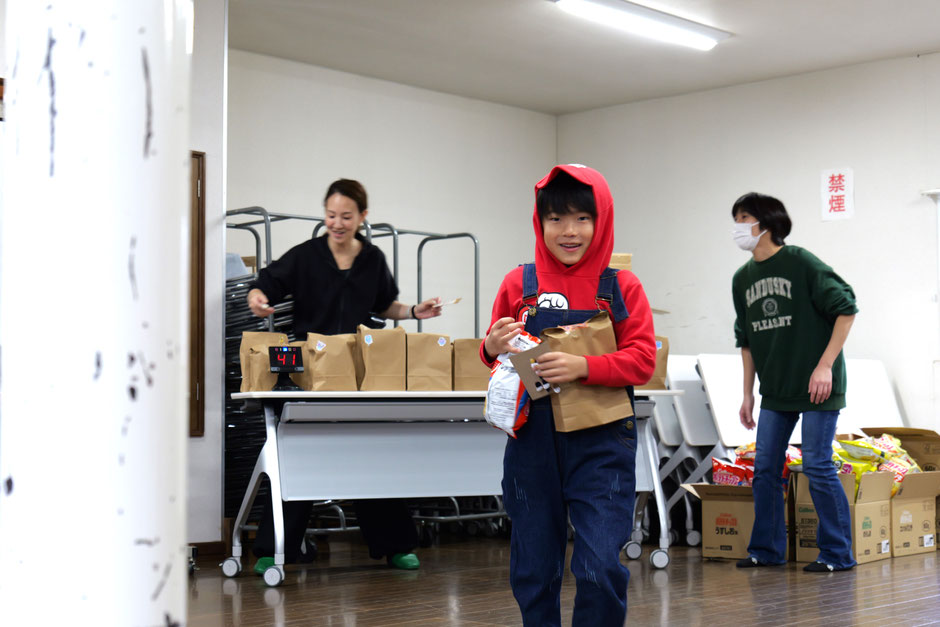 ビンゴ1位通過の男の子