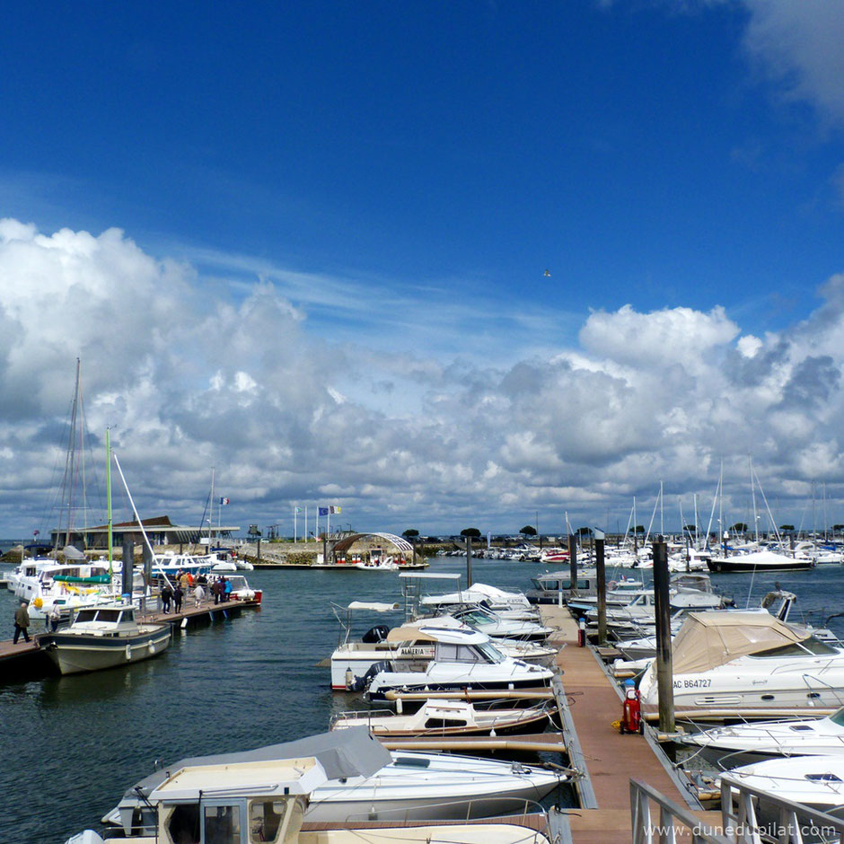 Blick auf den Yachthafen Arcachon