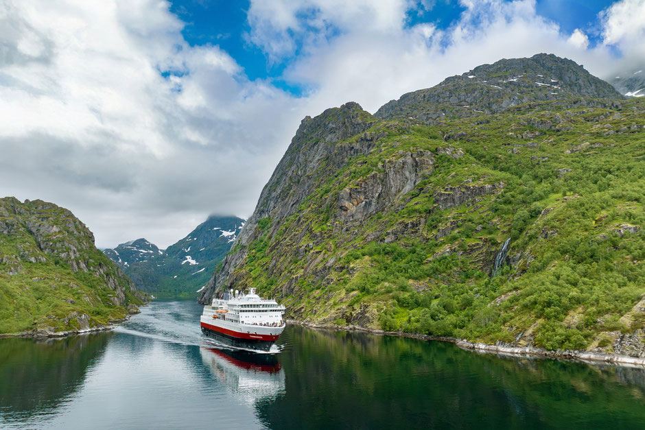Trollfjord ©Hurtigruten