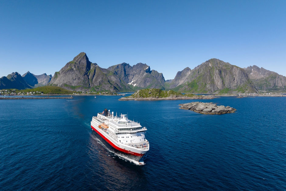 MS Finnmarken von oben ©Hurtigruten