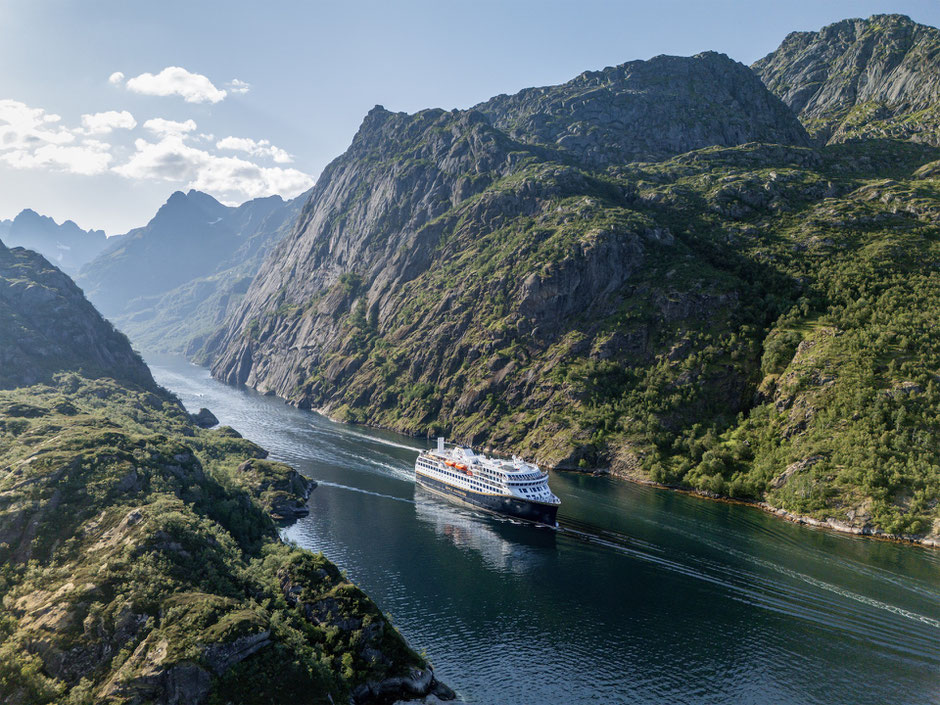Havila Schiff im Trollfjord ©Havila Voyages