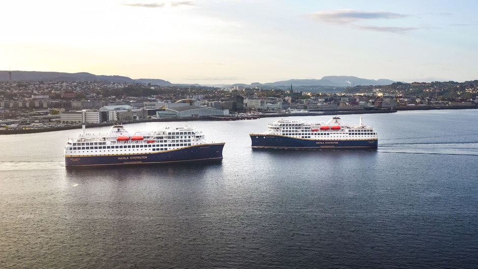 Havila Schiffe begegnen sich in Trondheim ©Havila Voyages