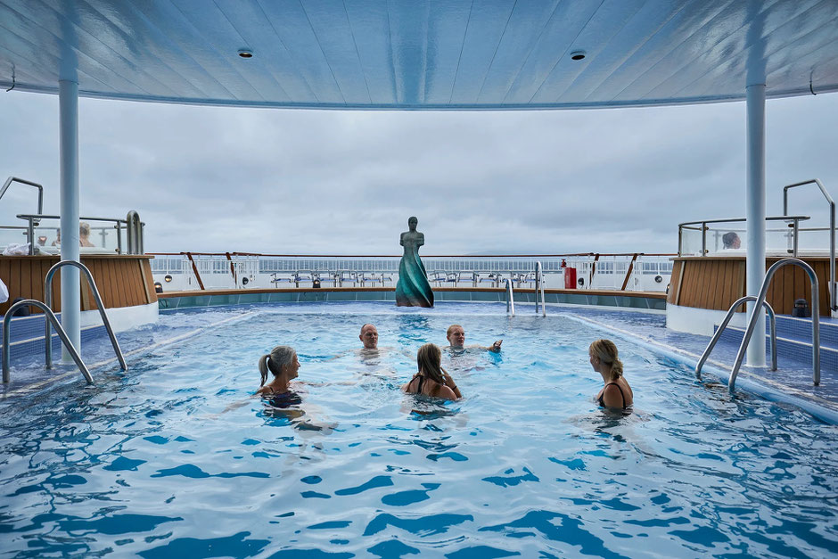 Pool auf der MS Finnmarken ©Hurtigruten