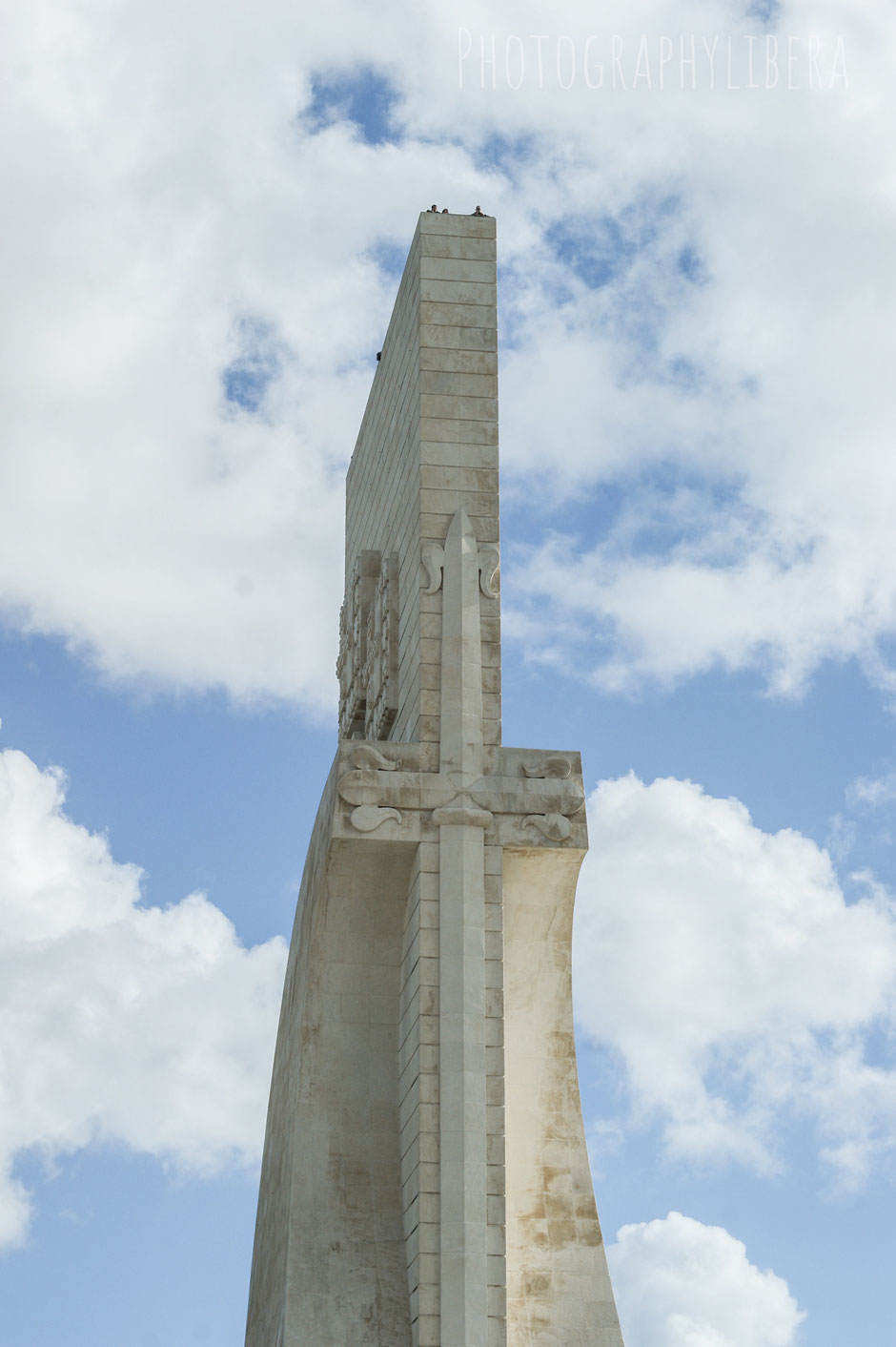 Auf dem Weg zu Torre de Belem findet man weitere tolle Sehenswürdigkeiten!