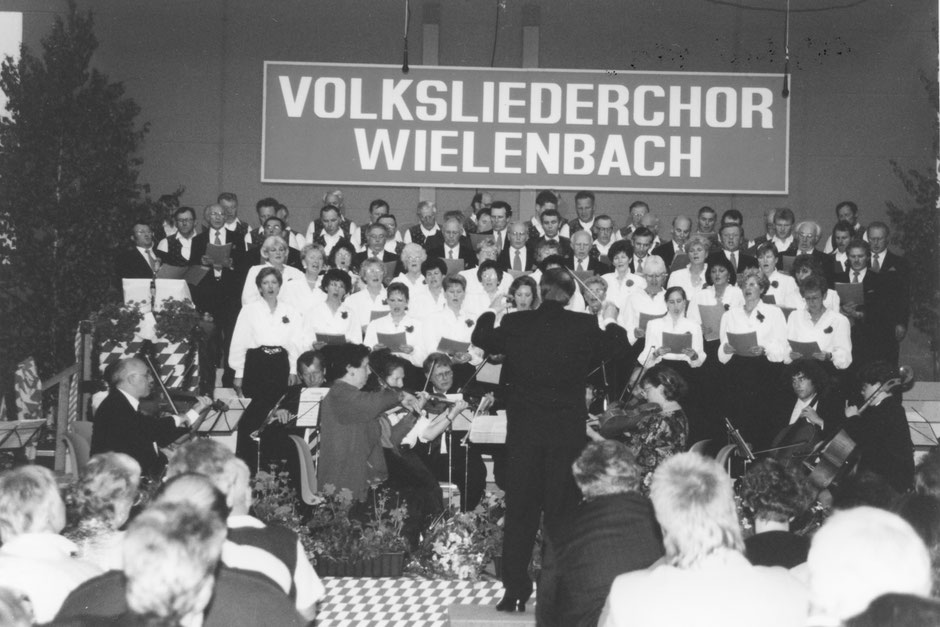 15. Mai 1993: Frühlingskonzert mit dem Männerchor Forst und dem Orchester