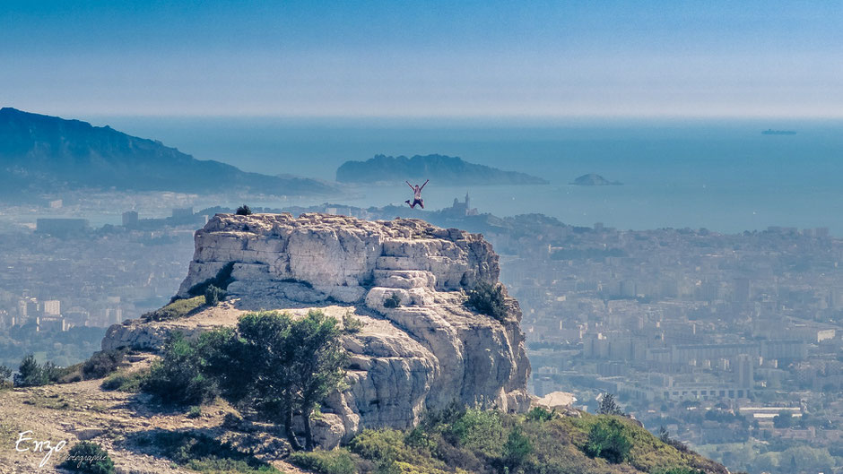 Marseille vue du massif de l'étoile - Photographe de mariage