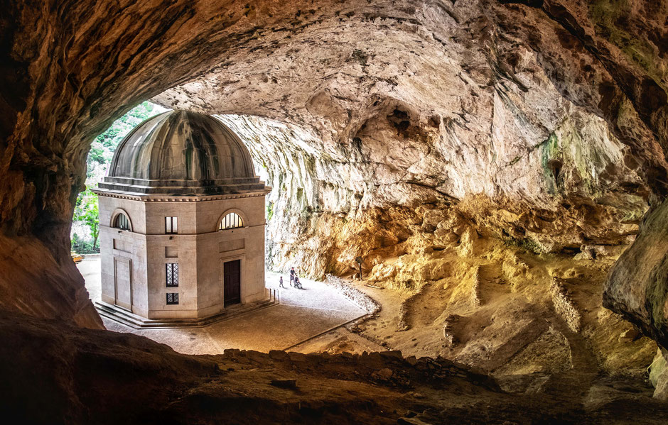 Temple of Valadier, Genga. Wonderful contrast between architecture and nature. Nice excursion from your B&B Vecchi Maestri, luxury adults only holiday apartments with swimming pool, gym and great views. We are happy to advise you on more fun trips.
