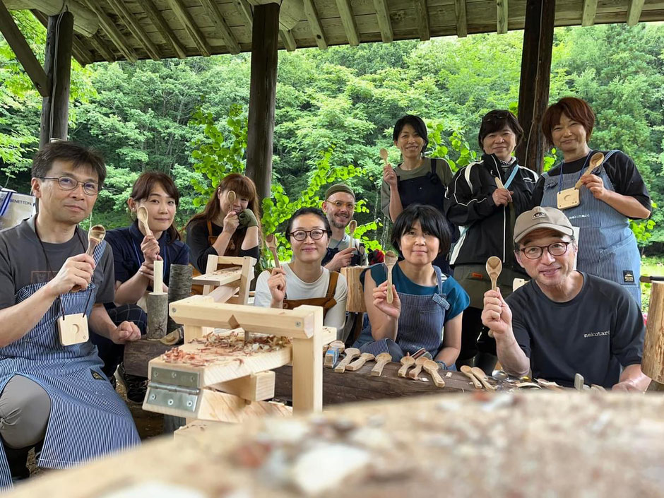 グリーンウッドワーク ワークショップ 体験 モノづくり 木工体験 スプーン フォーク 木 カトラリー 削り馬 里山 ノクターレ