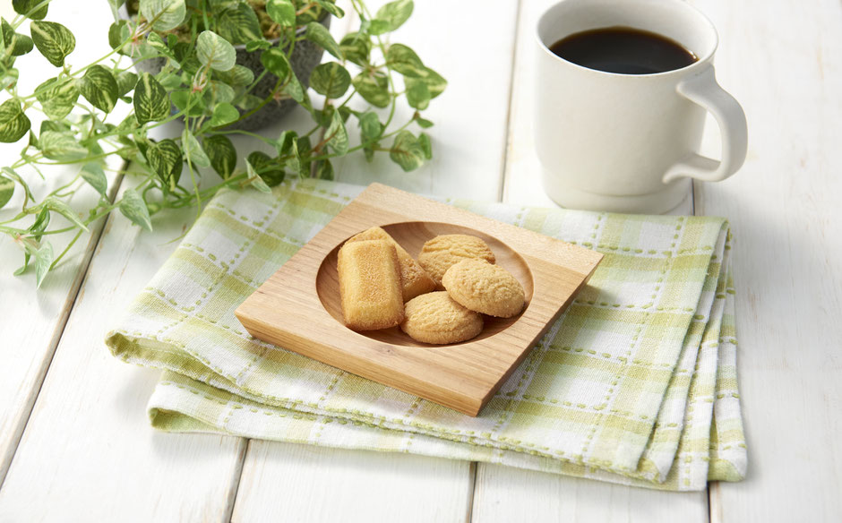 プレート 皿 まめ皿 お皿 木 木の皿 おすすめ おつまみ ナッツ チーズ クッキー 和菓子 ティータイム やすらぎ コーヒー お茶 抹茶 ワイン