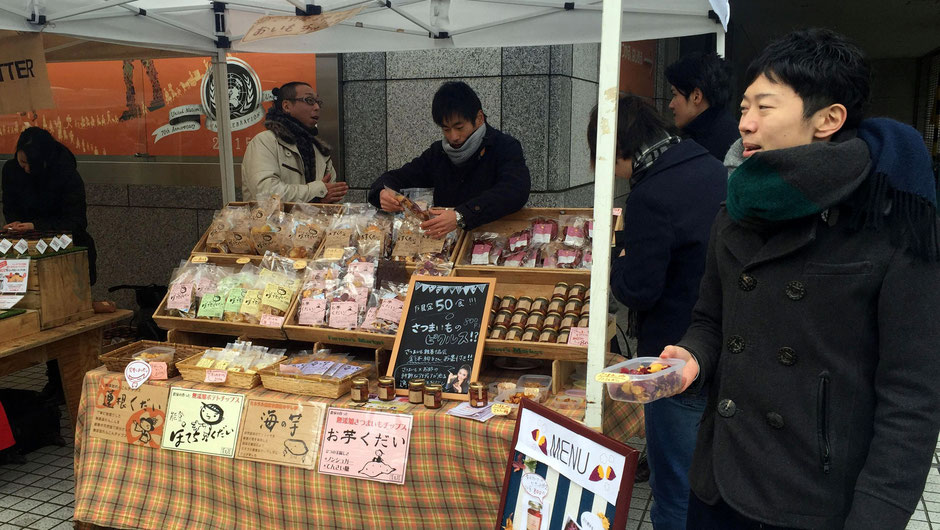 合同会社菜友館、代表の松村博行さん。お店の様子。