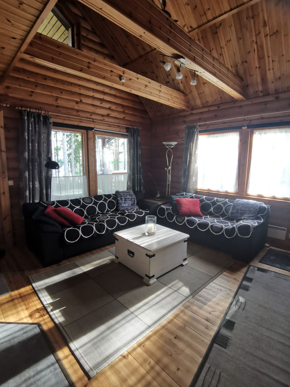 Wohnzimmer Ferienhaus am See Sunny Mökki Sysmä