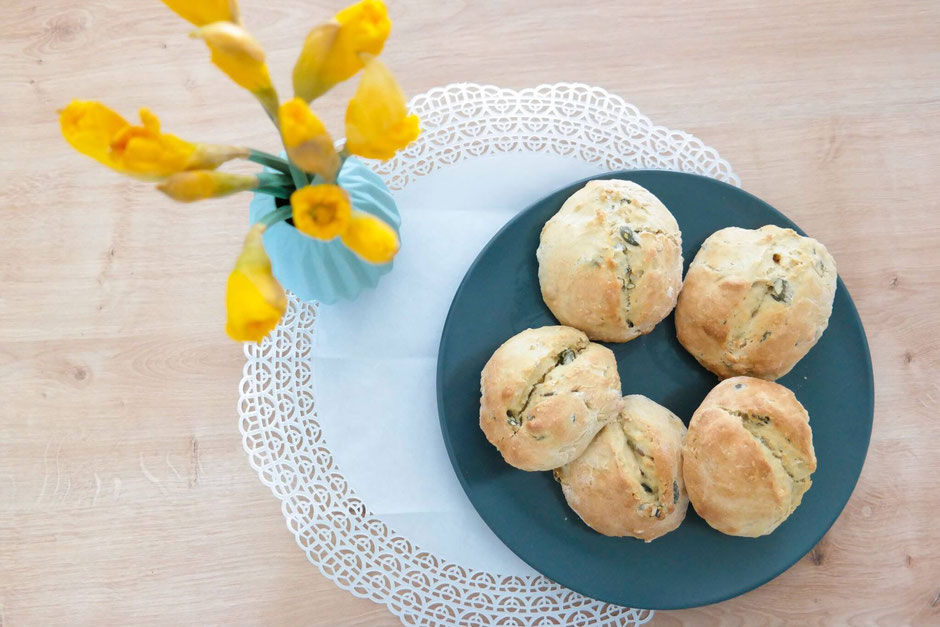 Dinkel-Kürbiskern-Brötchen