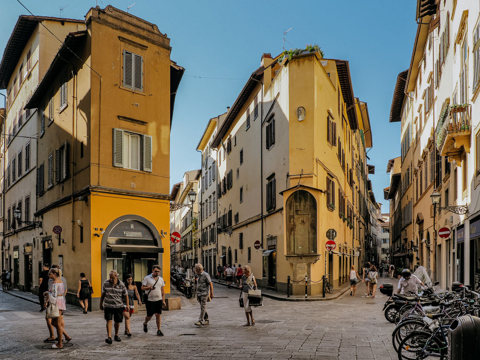 Beautiful street jonction not far from Palazzo Strozzi