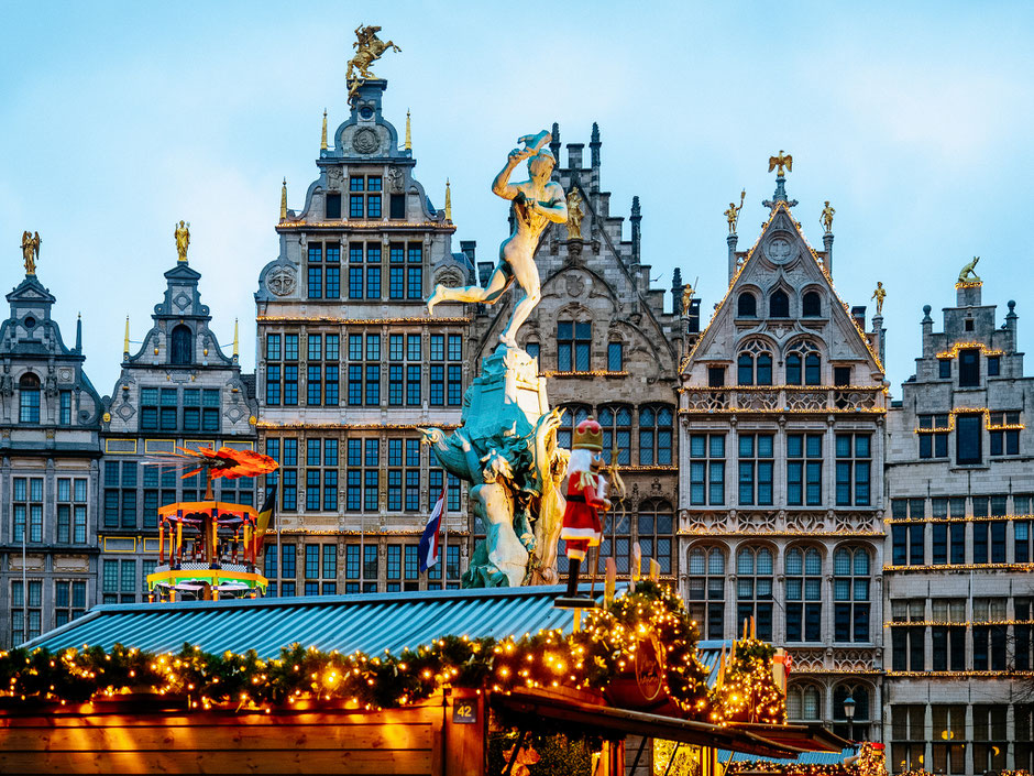 Grote Markt, Architecture, Antwerp Christmas Market, Winter in Antwerpen, Kerstmarkt Antwerpen, Marché de Noël d'Anvers, Antwerpen, Antwerp, Anvers