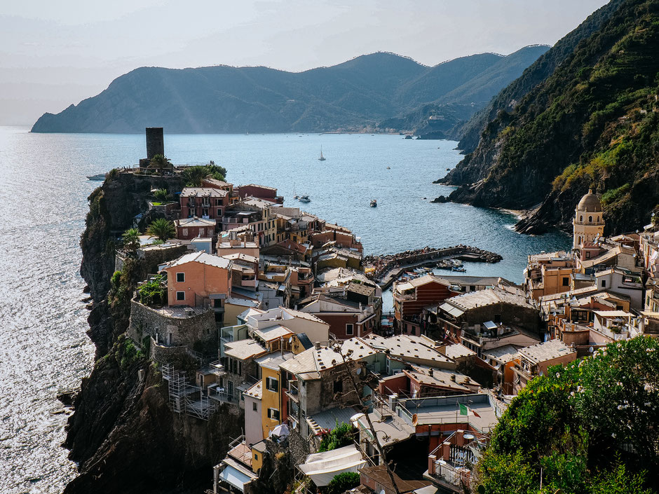 The first view you get of Vernazza when getting from Corniglia
