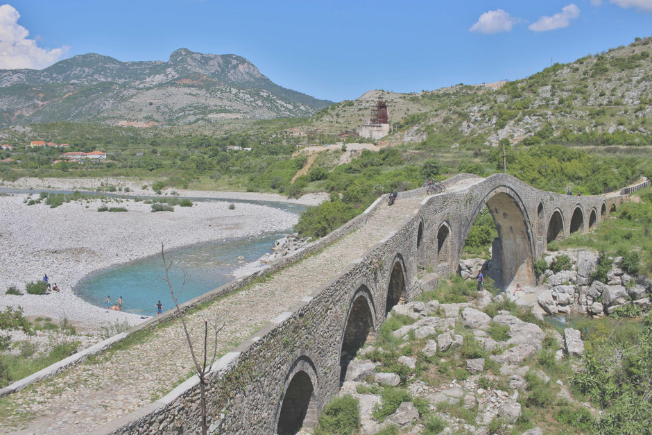Brücke bei Shkodra, Albanien.