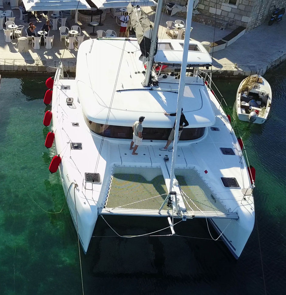 Geschenkidee, charter, charter Teneriffa, katamaran segeln, yachtcharter kanaren, Geschenkideen, Lagoon 42, charter, skippertraining, hochseesegeln, katamarantraining, mitsegeln mittelmeer, überführung, seemeilen, seemeilenbestätigung, seemeilennachweiß