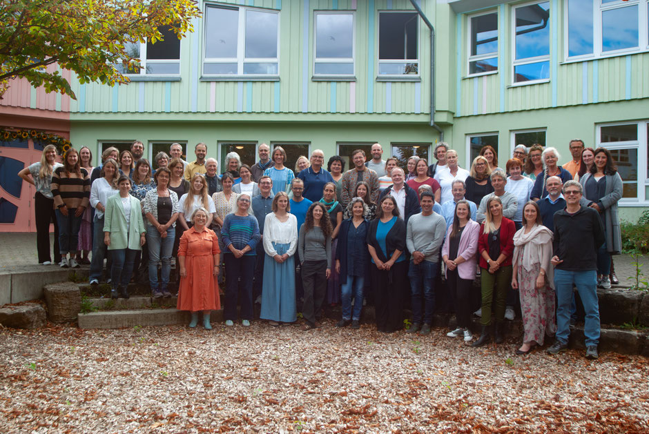 Das Kollegium der Waldorfschule Wendelstein aus 2025