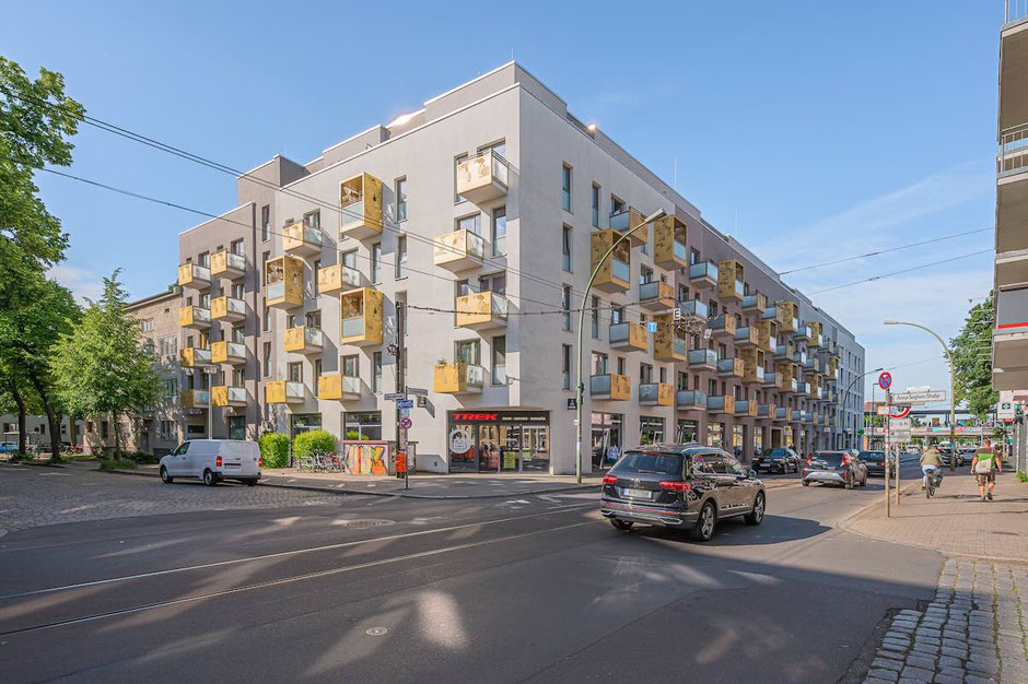 Außenansicht des modernen Wohnhauses in Berlin-Adlershof