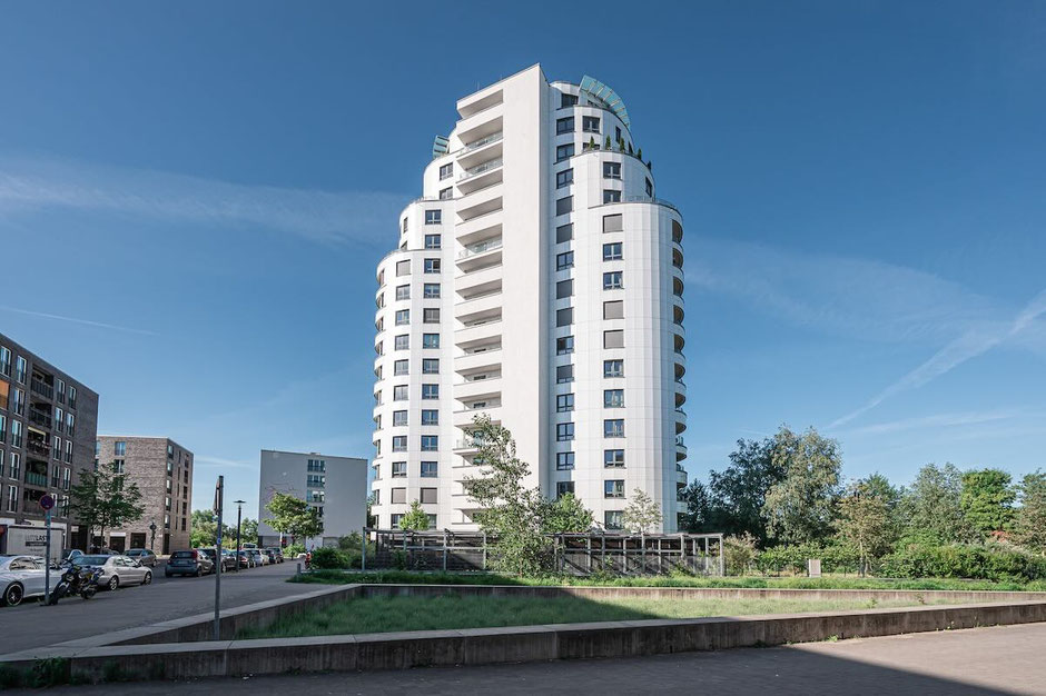 Moderne Wohnanlage in Berlin-Spandau Wasserstadt nahe Havelspitze und Spandauer See