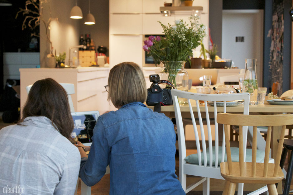 dieartigeBLOG - Fotoshooting von der Couch für Grohe Blue