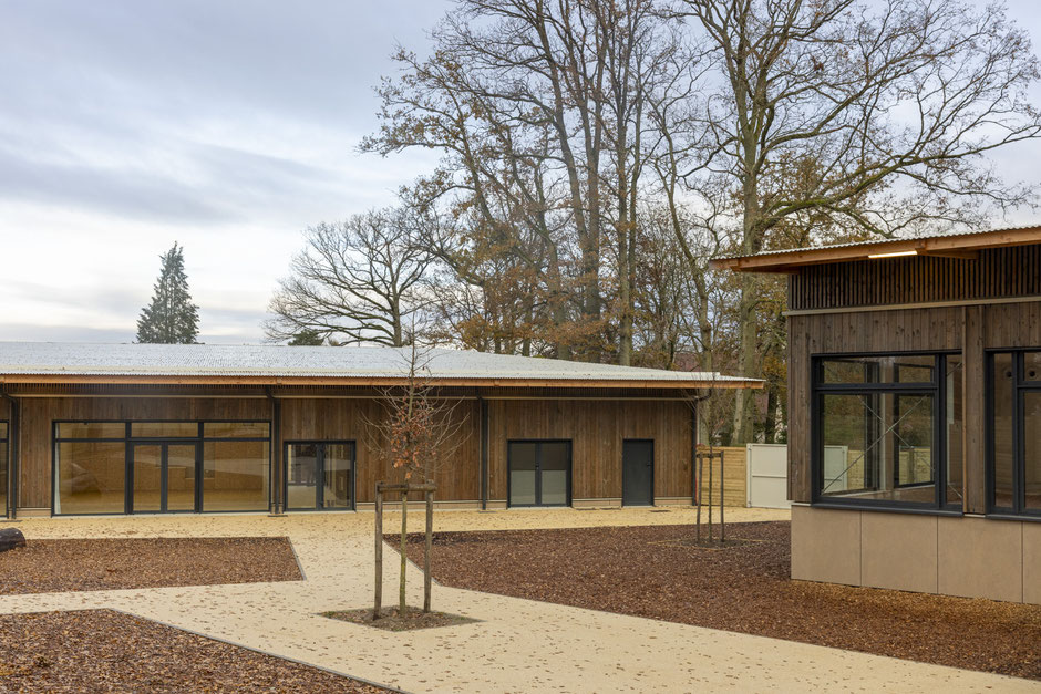 GAZERAN - GROUPE SCOLAIRE - RESTAURANT SCOLAIRE - MODULAIRE BOIS