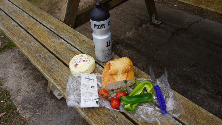 Proviant unterwegs - und Sauerteigbrot fast wie daheim