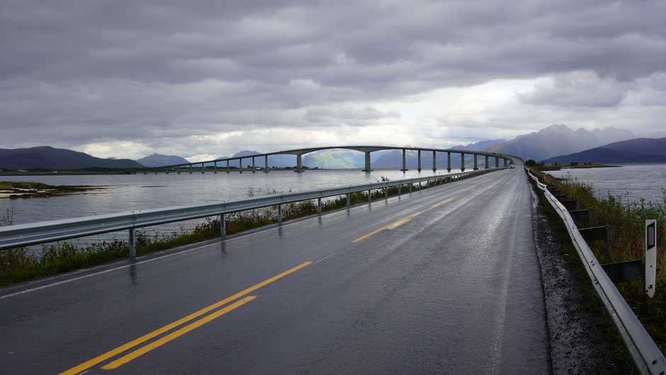 Formatfüllende Brücke