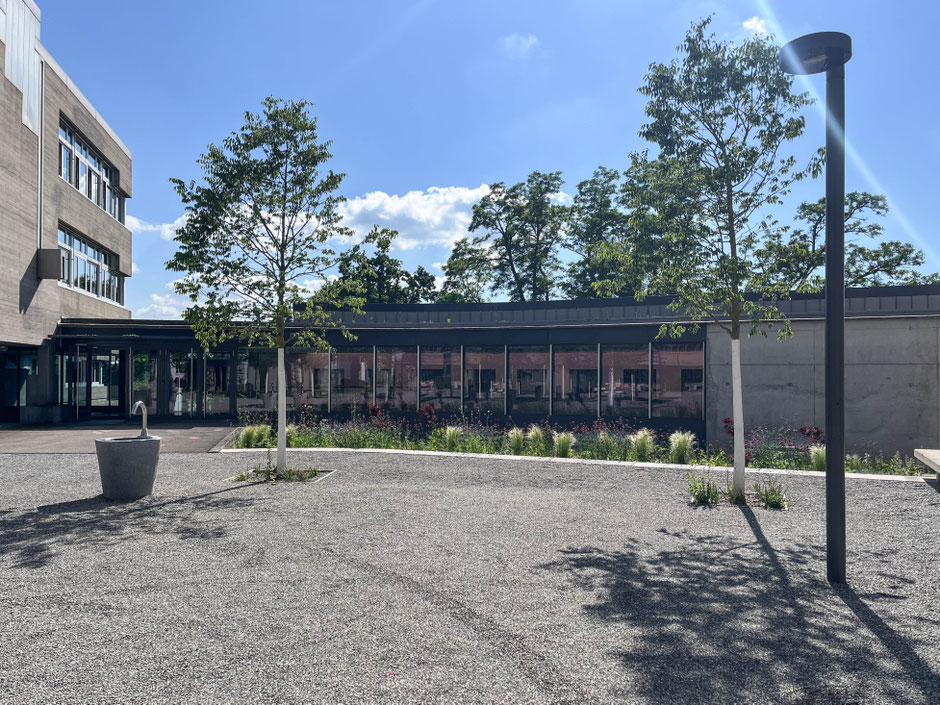 neugestaltung Hofplatz Kantonsschule Schaffhausen Bösch
