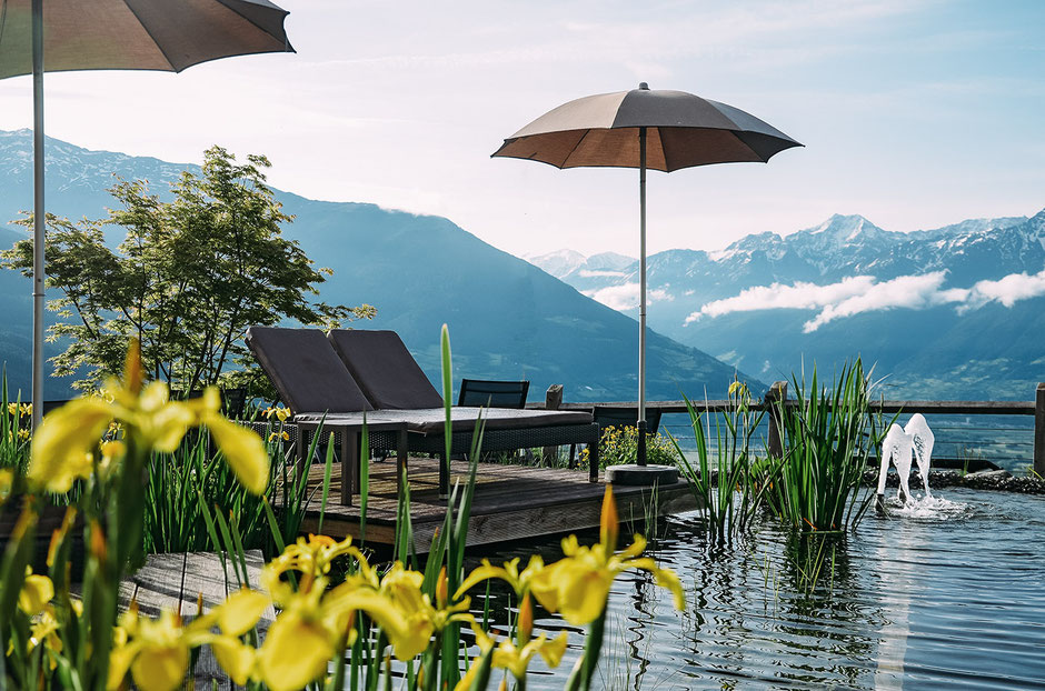 Naturbadeteich, Alpin und Relax Hotel DAS GERSTL (Vinschgau, Südtirol)