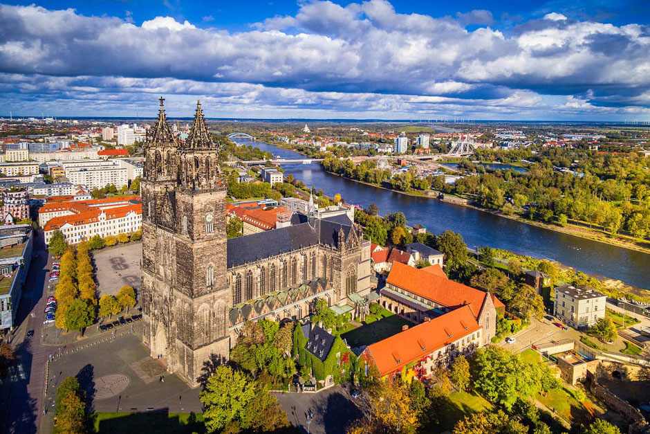 Magdeburg: Gegenüber des Doms, direkt an der Elbe, soll die Idee des pluralen Quartiers verwirklicht werden. © MWG