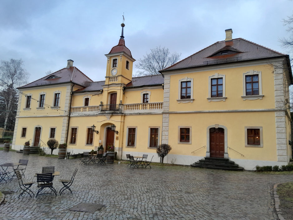 14:05: ältestes noch existierende private Weingut in Sachsen, Winothek täglich geöffnet