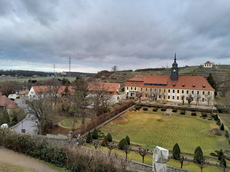 10:24: von der Heinrichsburg (barockes Gartenhaus) zum Schloss, barocke Kirche, Schlosspark, Luisenburg (Winzerhaus) 