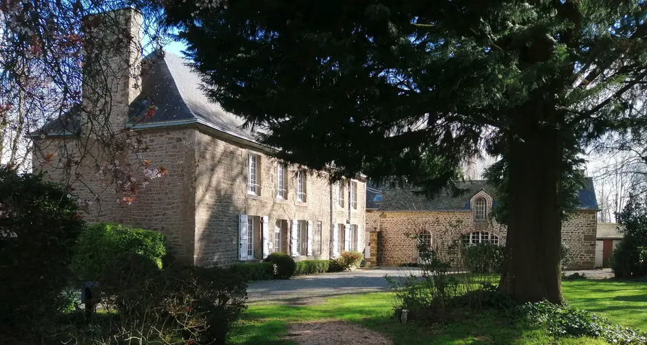 Musique live pour cocktail événementiel en Mayenne 🎶✨ Prestation élégante en duo ou trio pour mariages, réceptions privées et événements d’entreprise à Laval et dans tout le département.