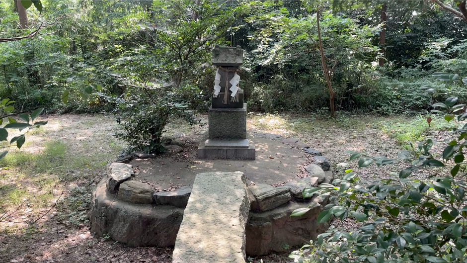【歴謎旅】行橋・今井熊野神社 池の中の石祠