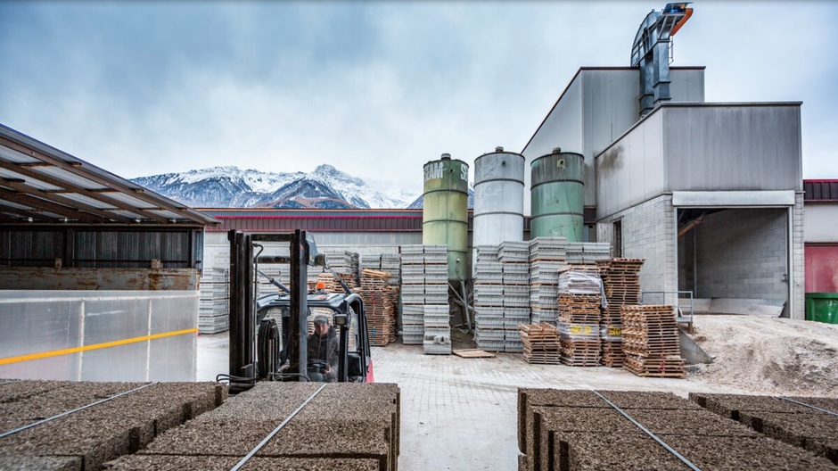 Schönthaler Bausteinwerk Baustoffhandel Lager
