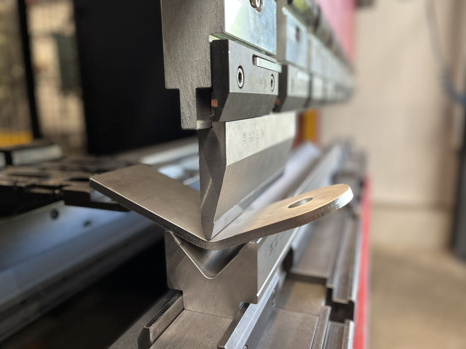 Abkanten - Metallbau Utz - Ihr Spezialist für Edelstahl