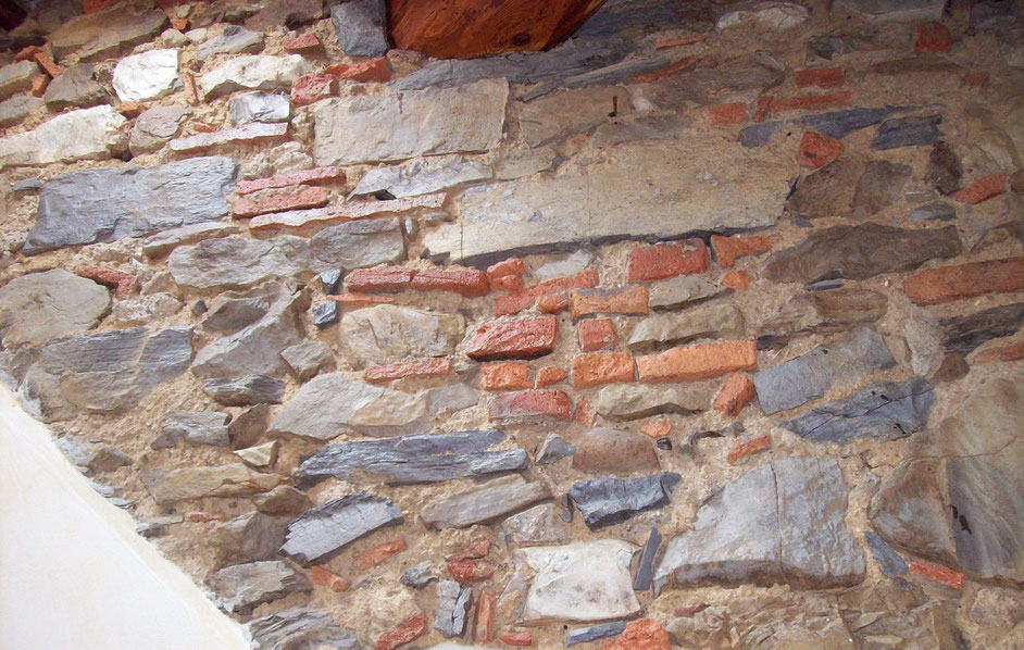 Sabbiatura e trattamento muro a sassi - Firenze