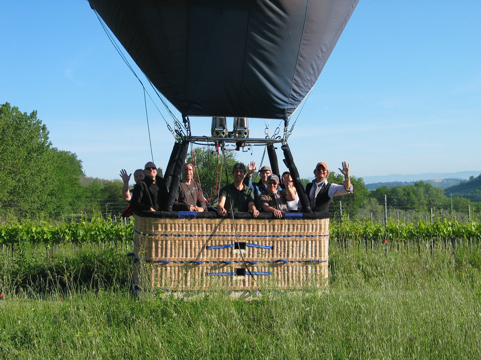 Toskana - Ballonfahrt & Alfa Romeo Cabrio Tour ...