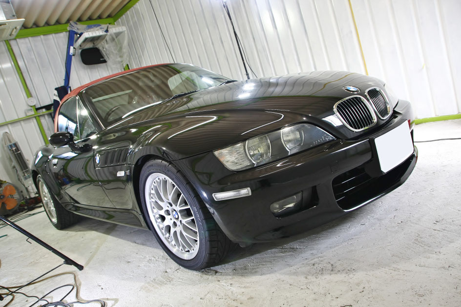 ＢＭＷＺ３黒のガラスコーティング完成